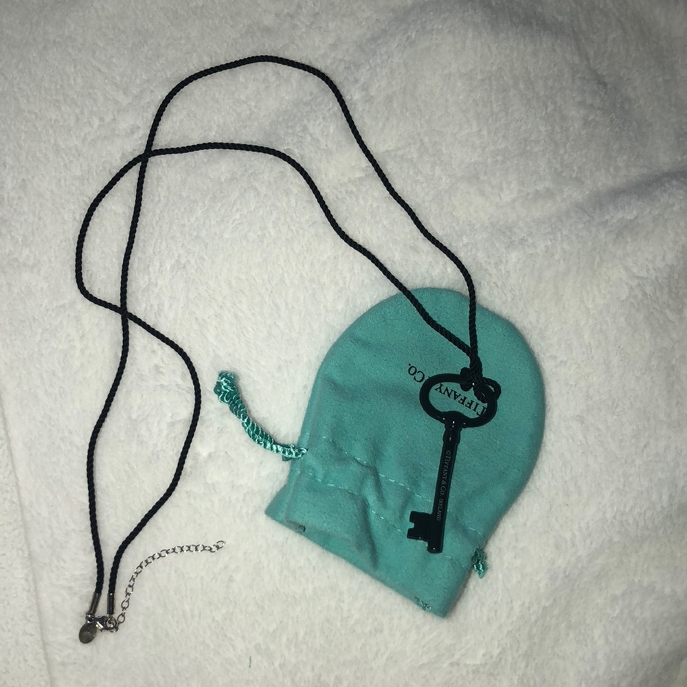 TIFFANY black key necklace